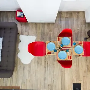 Miniloft Rosso · Mini-loft Centro. Wifi&aria Condizionata Sanremo
